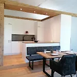 Luxurious Castle Retreat In Austria Innviertler Versailles With Nearby Spas Ξενοδοχείο *