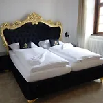 Ξενοδοχείο Luxurious Castle Retreat In Austria Innviertler Versailles With Nearby Spas