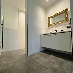 Luxurious Castle Retreat In Austria Innviertler Versailles With Nearby Spas Ξενοδοχείο
