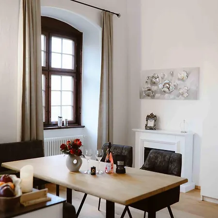 Luxurious Castle Retreat In Austria Little Versailles With Nearby Spas Apartamento