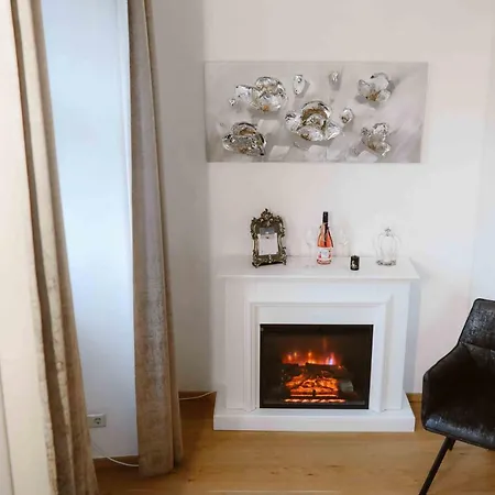 Appartement Luxurious Castle Retreat In Austria Little Versailles With Nearby Spas