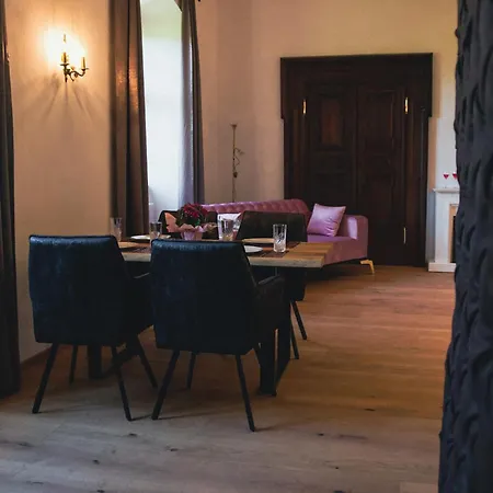 Appartement Luxurious Castle Retreat In Austria Little Versailles With Nearby Spas