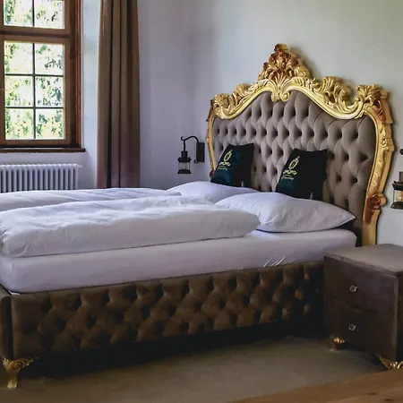 Luxurious Castle Retreat In Austria Innviertler Versailles With Nearby Spas