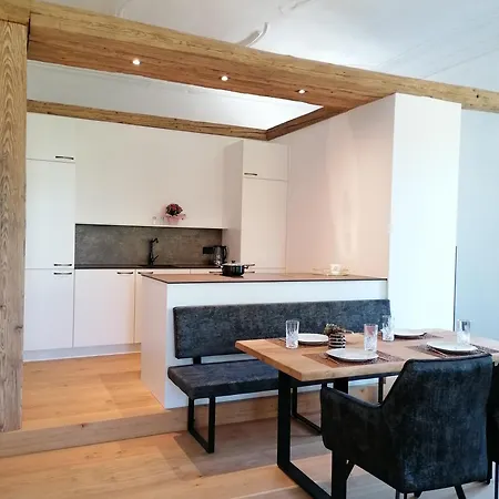 Luxurious Castle Retreat In Austria Little Versailles With Nearby Spas Appartement *