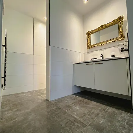 Luxurious Castle Retreat In Austria Innviertler Versailles With Nearby Spas Hotell