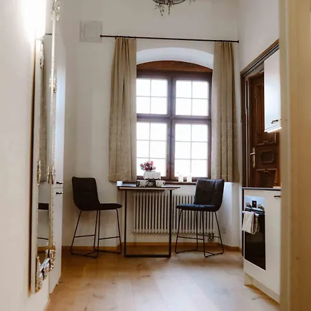 Luxurious Castle Retreat In Austria Innviertler Versailles With Nearby Spas فندق Aurolzmunster