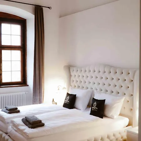 Luxurious Castle Retreat In Austria Innviertler Versailles With Nearby Spas Hotell