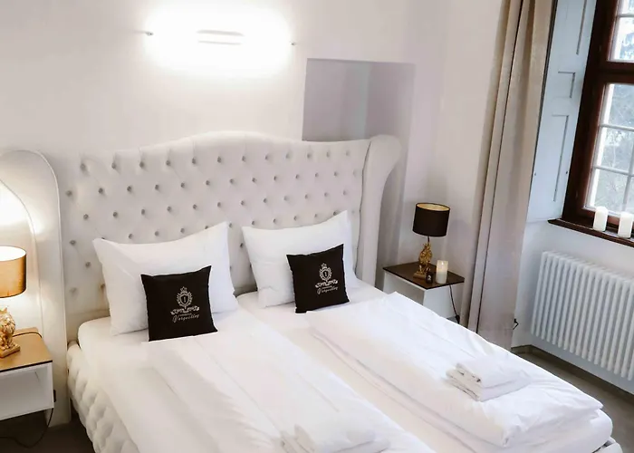 Hotel Luxurious Castle Retreat In Austria Innviertler Versailles With Nearby Spas *