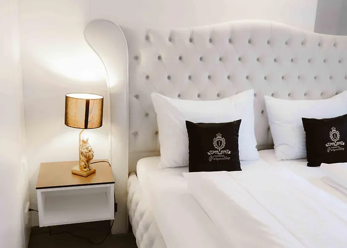 Luxurious Castle Retreat In Austria Innviertler Versailles With Nearby Spas *