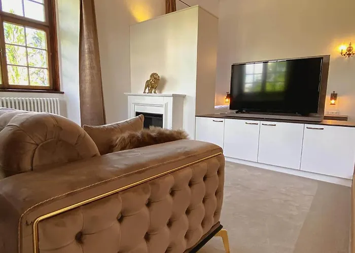 Hotel Luxurious Castle Retreat In Austria Innviertler Versailles With Nearby Spas Aurolzmunster