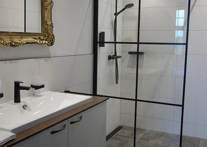 Luxurious Castle Retreat In Austria Innviertler Versailles With Nearby Spas