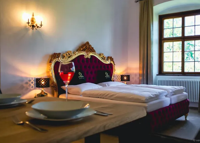 Hotel Luxurious Castle Retreat In Austria Innviertler Versailles With Nearby Spas *