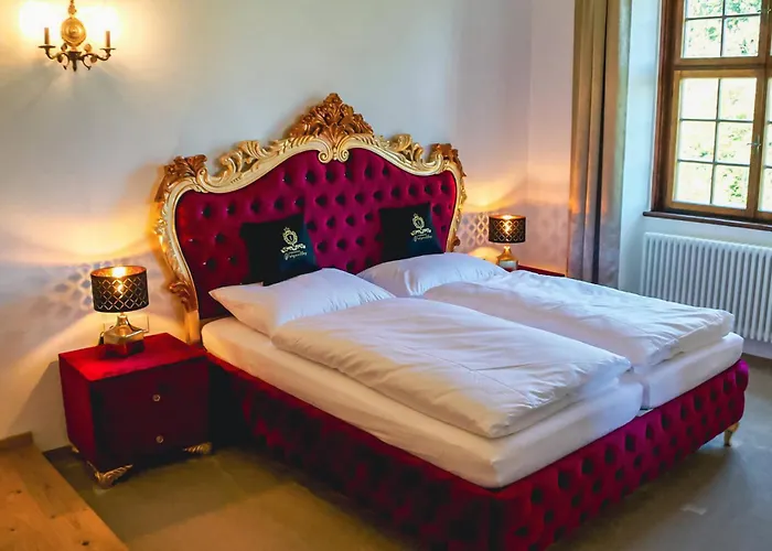 Luxurious Castle Retreat In Austria Innviertler Versailles With Nearby Spas *