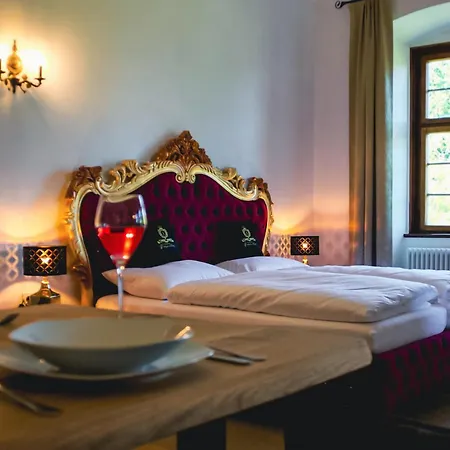 Hotel Luxurious Castle Retreat In Austria Little Versailles With Nearby Spas *