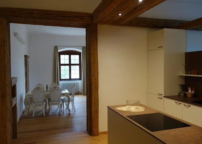 Luxurious Castle Retreat In Austria Innviertler Versailles With Nearby Spas 酒店 Aurolzmunster