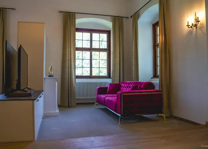 Luxurious Castle Retreat In Austria Innviertler Versailles With Nearby Spas Aurolzmunster