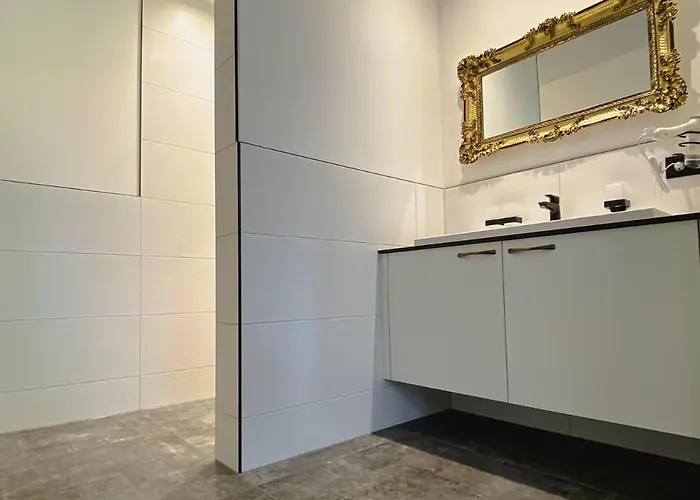 Luxurious Castle Retreat In Austria Innviertler Versailles With Nearby Spas 酒店 Aurolzmunster