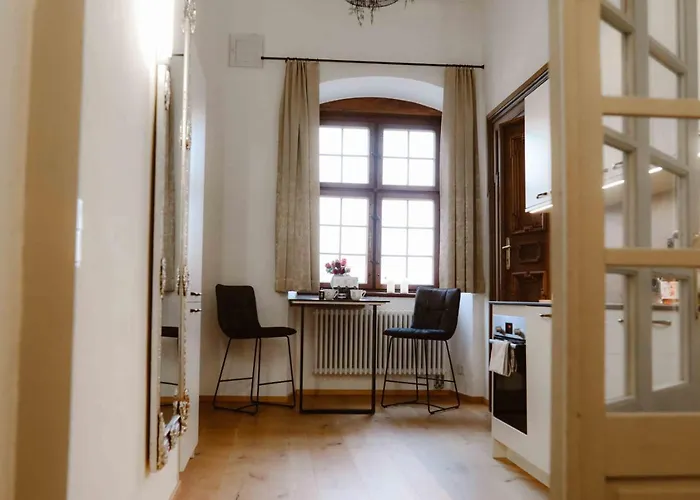 Luxurious Castle Retreat In Austria Innviertler Versailles With Nearby Spas 酒店 Aurolzmunster